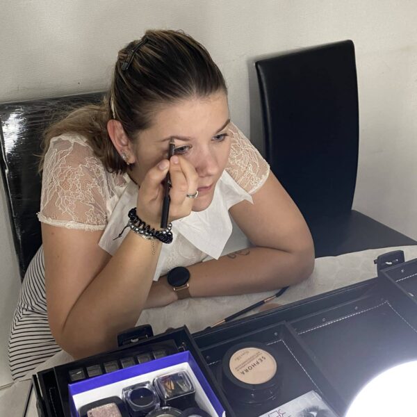 cours de maquillage - nantes - maquilleuse - mature - femme - personnalisé - auto maquillage - 50 - 40 -anniversaire