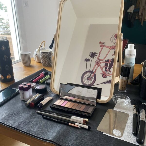 cours de maquillage - nantes - maquilleuse - mature - femme - personnalisé - auto maquillage - 50 - 40 -anniversaire