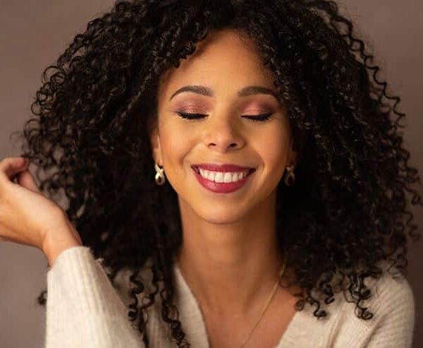 maquillage-glamour-nantes-maquilleuse-Noël-cadeau-carte-cadeau