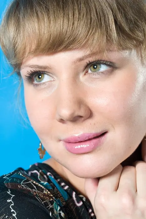 yeux vert femme