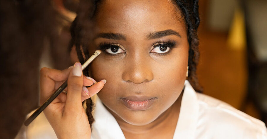 Carte cadeau : cours de maquillage forfait travail du regard
